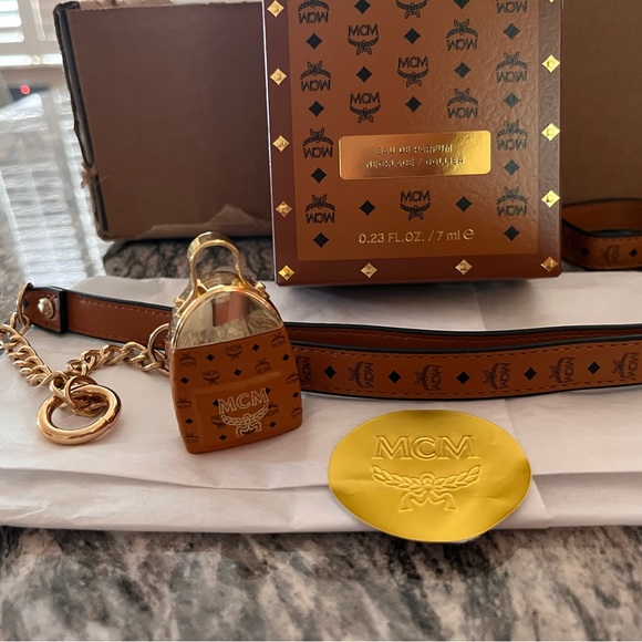 Accessories - Mcm key ring and lanyard